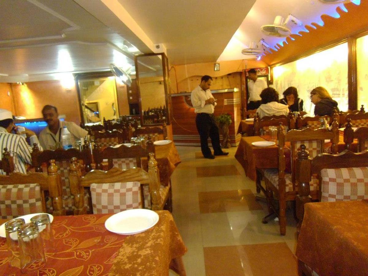 Hotel Lara India Varanasi Dış mekan fotoğraf